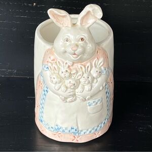 Vintage 1980s Fitz and Floyd Mother Rabbit Planter with Bunnies Planter